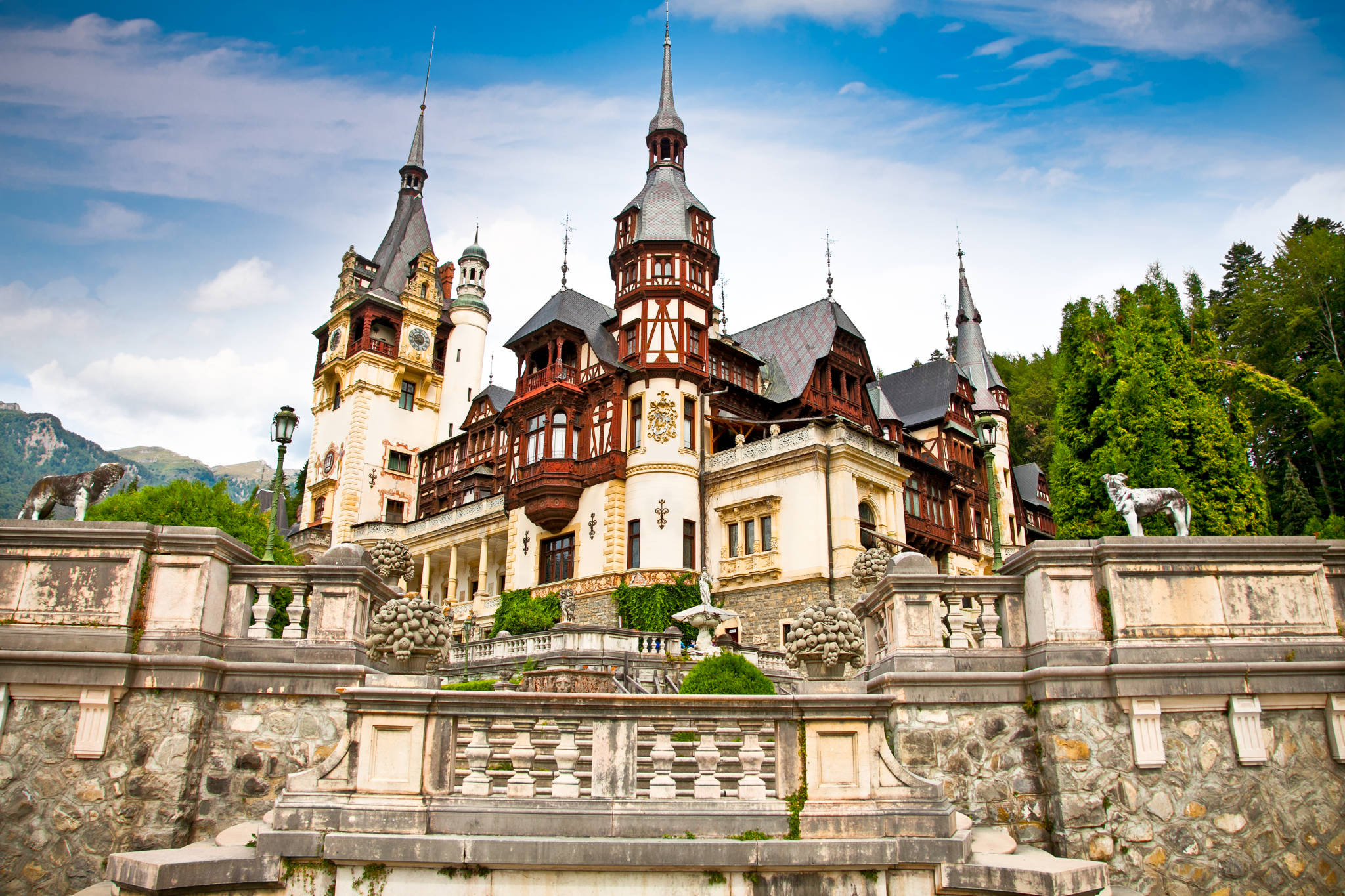 https://mdw-travel-data-us-east-1.s3.amazonaws.com/img/country/Romania/Manastirea-Cetatuia/img_02.jpg