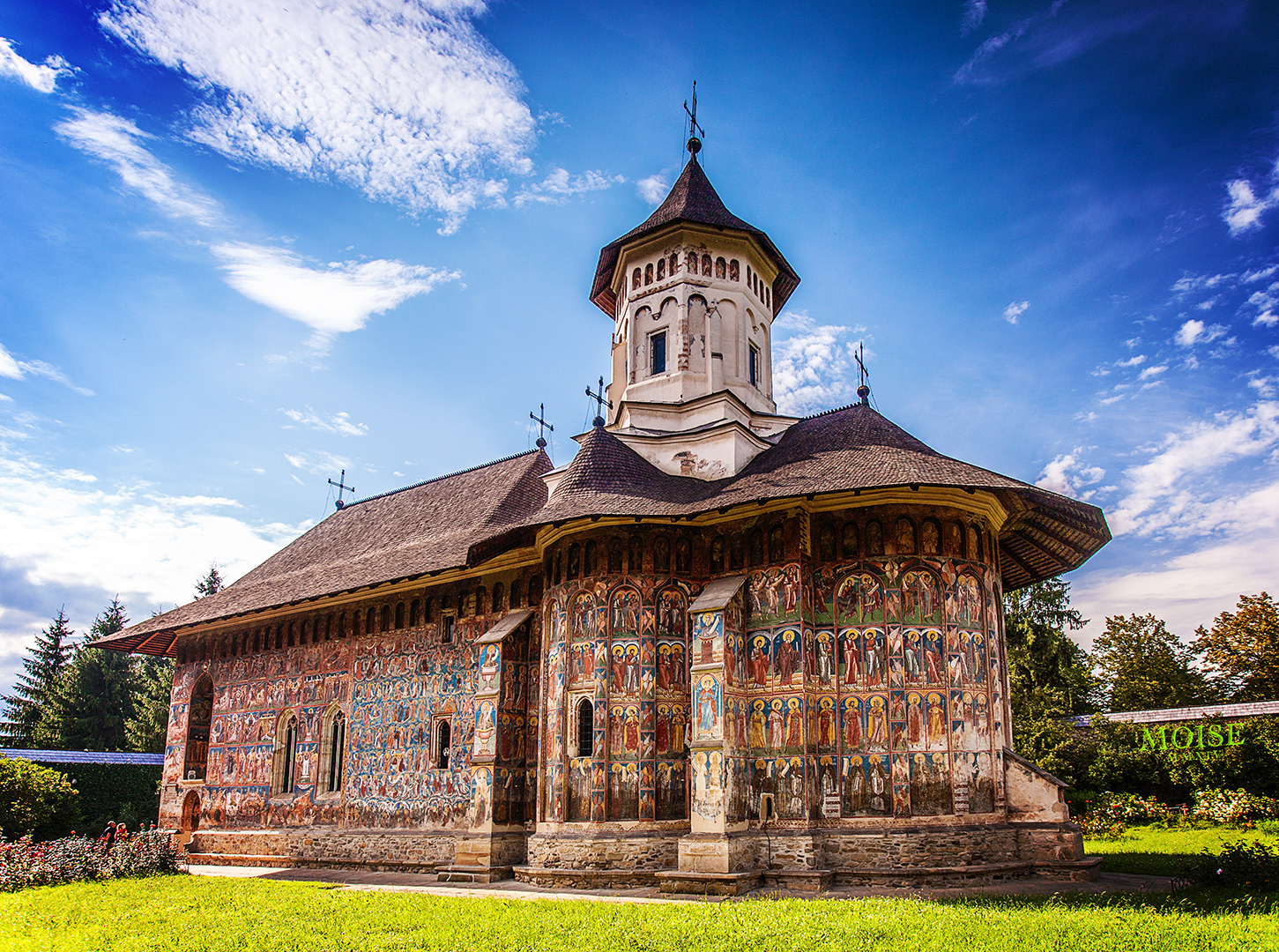 https://mdw-travel-data-us-east-1.s3.amazonaws.com/img/country/Romania/Manastirea-Cetatuia/img_03.jpg