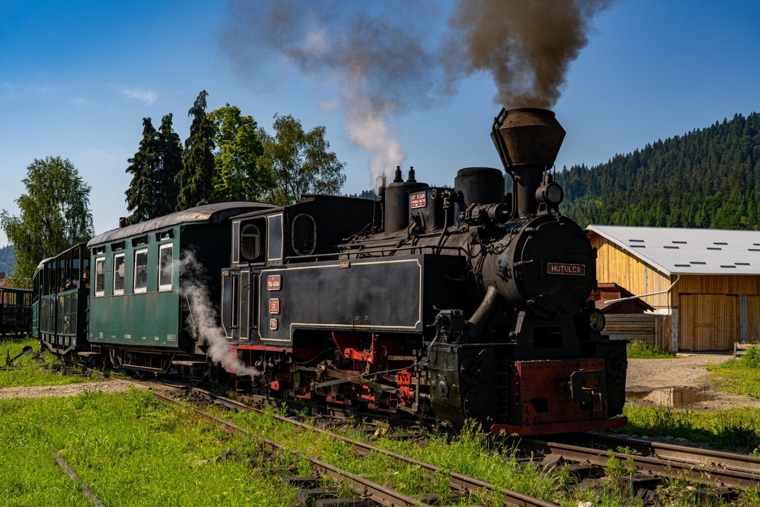 https://mdw-travel-data-us-east-1.s3.amazonaws.com/img/country/Romania/Mocanita-Hutulca/img_01.jpg