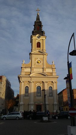 https://mdw-travel-data-us-east-1.s3.amazonaws.com/img/country/Romania/Moon-Church/img_02.jpg