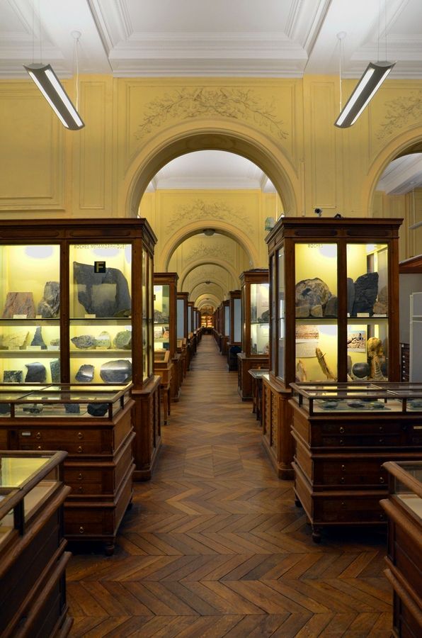 https://mdw-travel-data-us-east-1.s3.amazonaws.com/img/country/Romania/Museum-of-Mineralogy/img_00.jpg