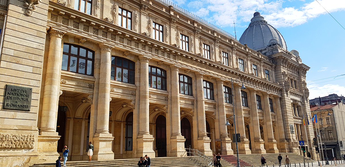 https://mdw-travel-data-us-east-1.s3.amazonaws.com/img/country/Romania/Museum-of-Natural-History/img_01.jpg