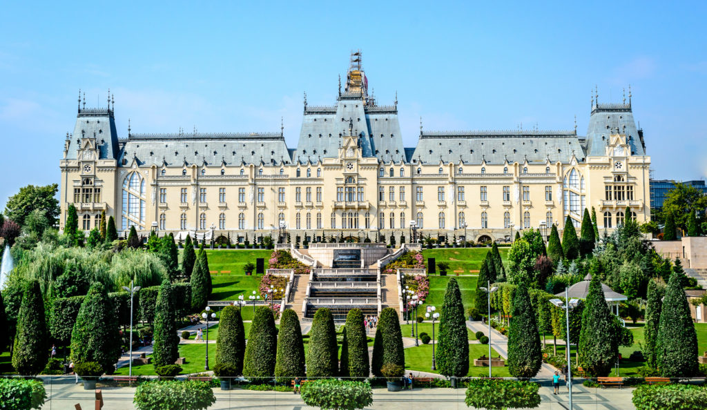 https://mdw-travel-data-us-east-1.s3.amazonaws.com/img/country/Romania/Museum-of-Romanian-Literature/img_01.jpg