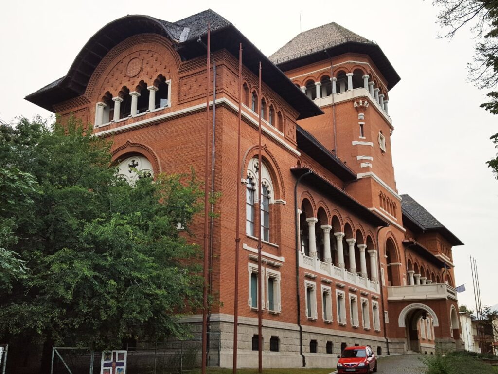 https://mdw-travel-data-us-east-1.s3.amazonaws.com/img/country/Romania/Museum-of-the-Romanian-Peasant/img_02.jpg