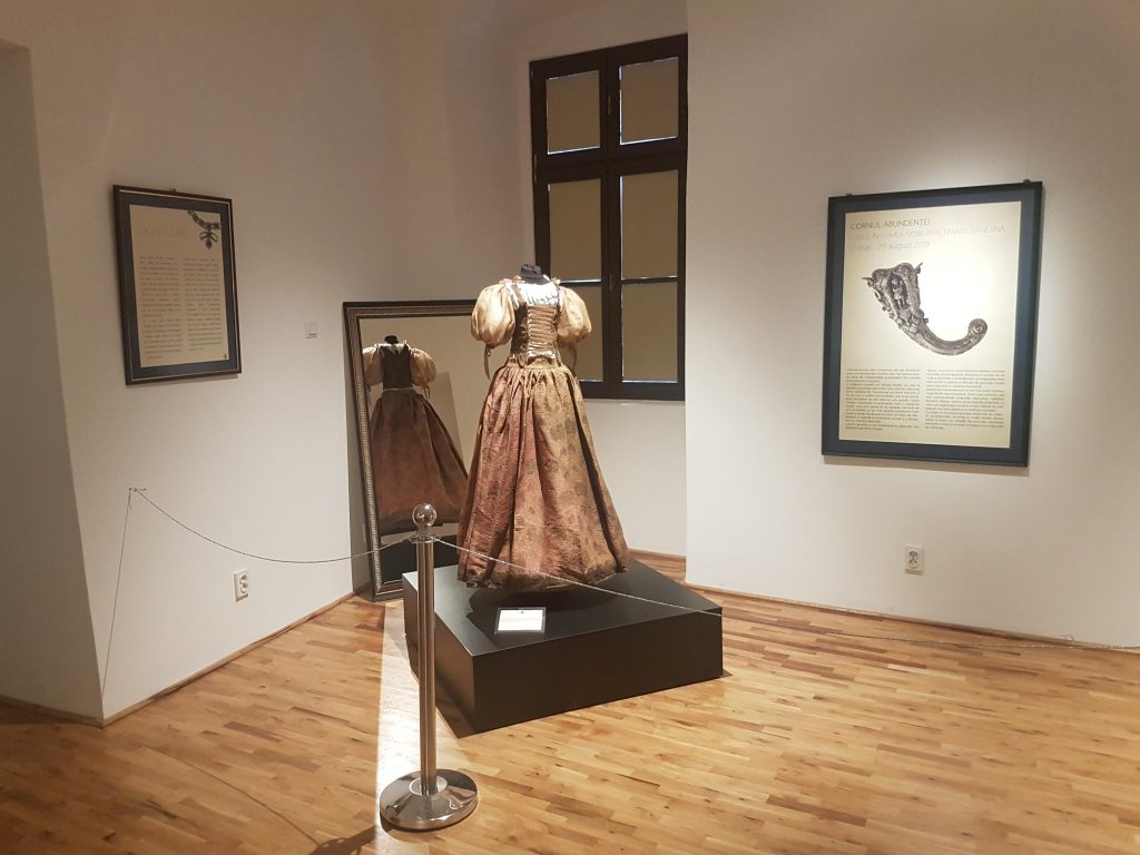 https://mdw-travel-data-us-east-1.s3.amazonaws.com/img/country/Romania/National-Museum-of-Transylvanian-History/img_00.jpg