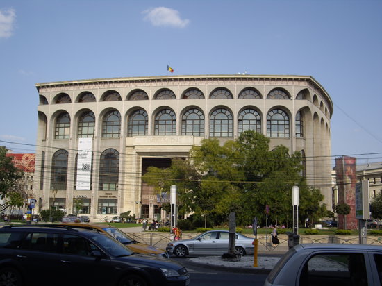 https://mdw-travel-data-us-east-1.s3.amazonaws.com/img/country/Romania/National-Theatre-Targu-Mures/img_03.jpg