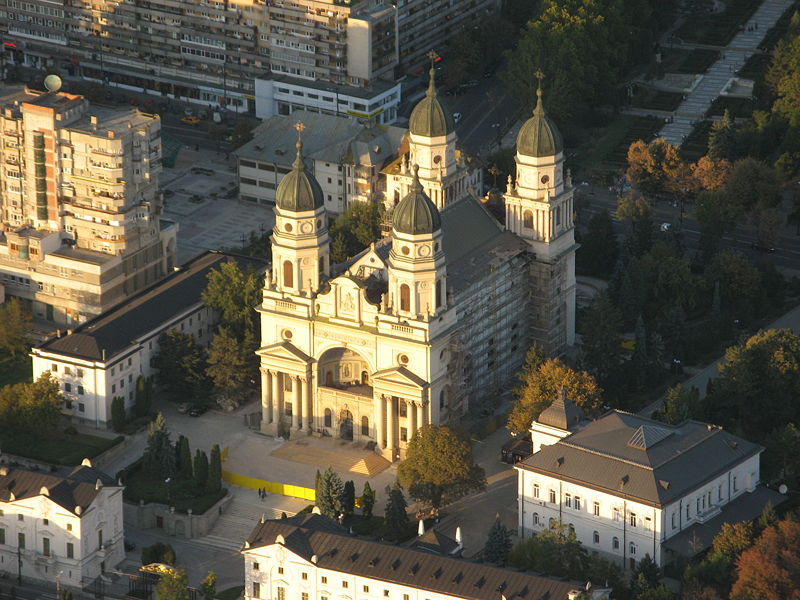 https://mdw-travel-data-us-east-1.s3.amazonaws.com/img/country/Romania/Orthodox-Metropolitan-Cathedral/img_02.jpg