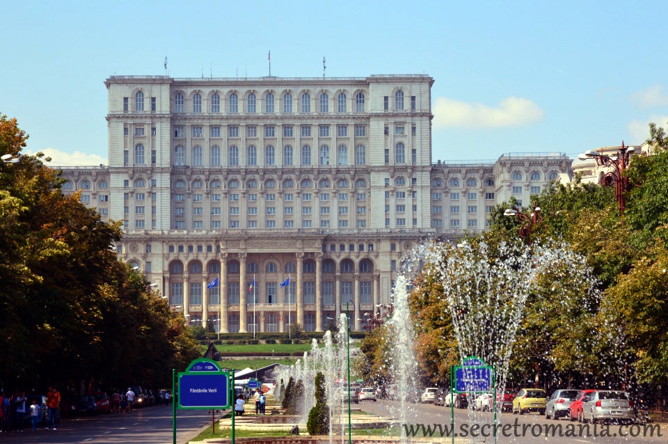 https://mdw-travel-data-us-east-1.s3.amazonaws.com/img/country/Romania/Palace-of-Culture/img_01.jpg