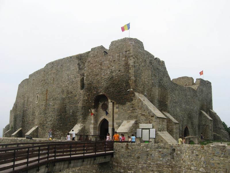 https://mdw-travel-data-us-east-1.s3.amazonaws.com/img/country/Romania/Piatra-Neamt-Citadel/img_01.jpg