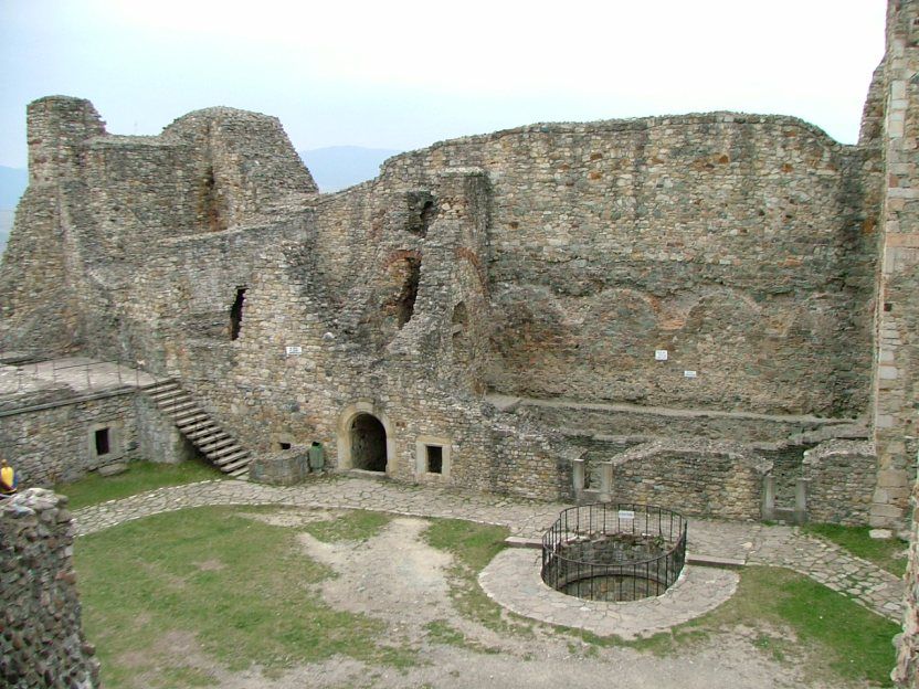 https://mdw-travel-data-us-east-1.s3.amazonaws.com/img/country/Romania/Piatra-Neamt-Citadel/img_03.jpg