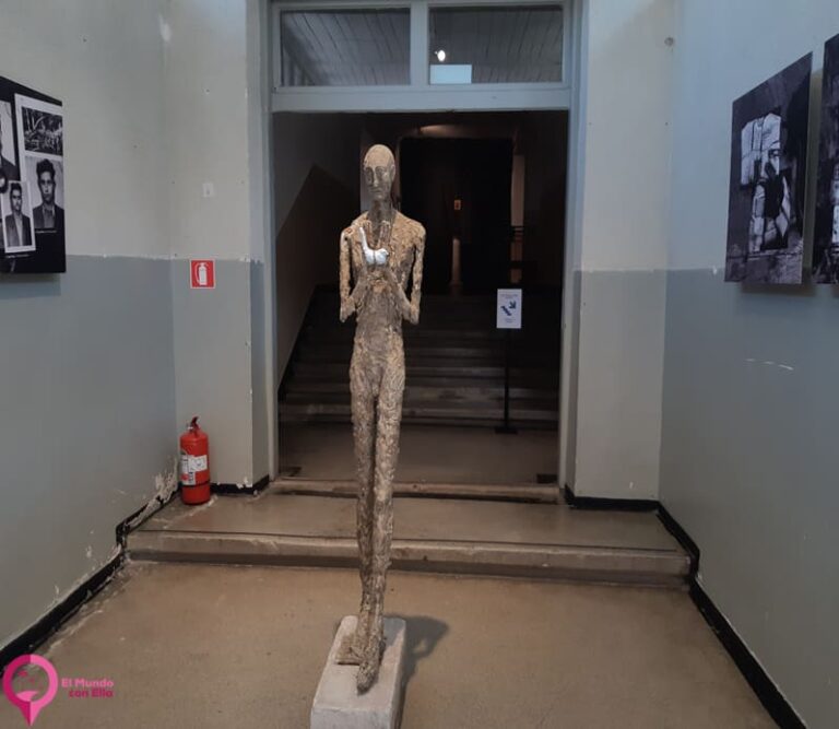 https://mdw-travel-data-us-east-1.s3.amazonaws.com/img/country/Romania/Pitesti-Prison-Memorial/img_00.jpg