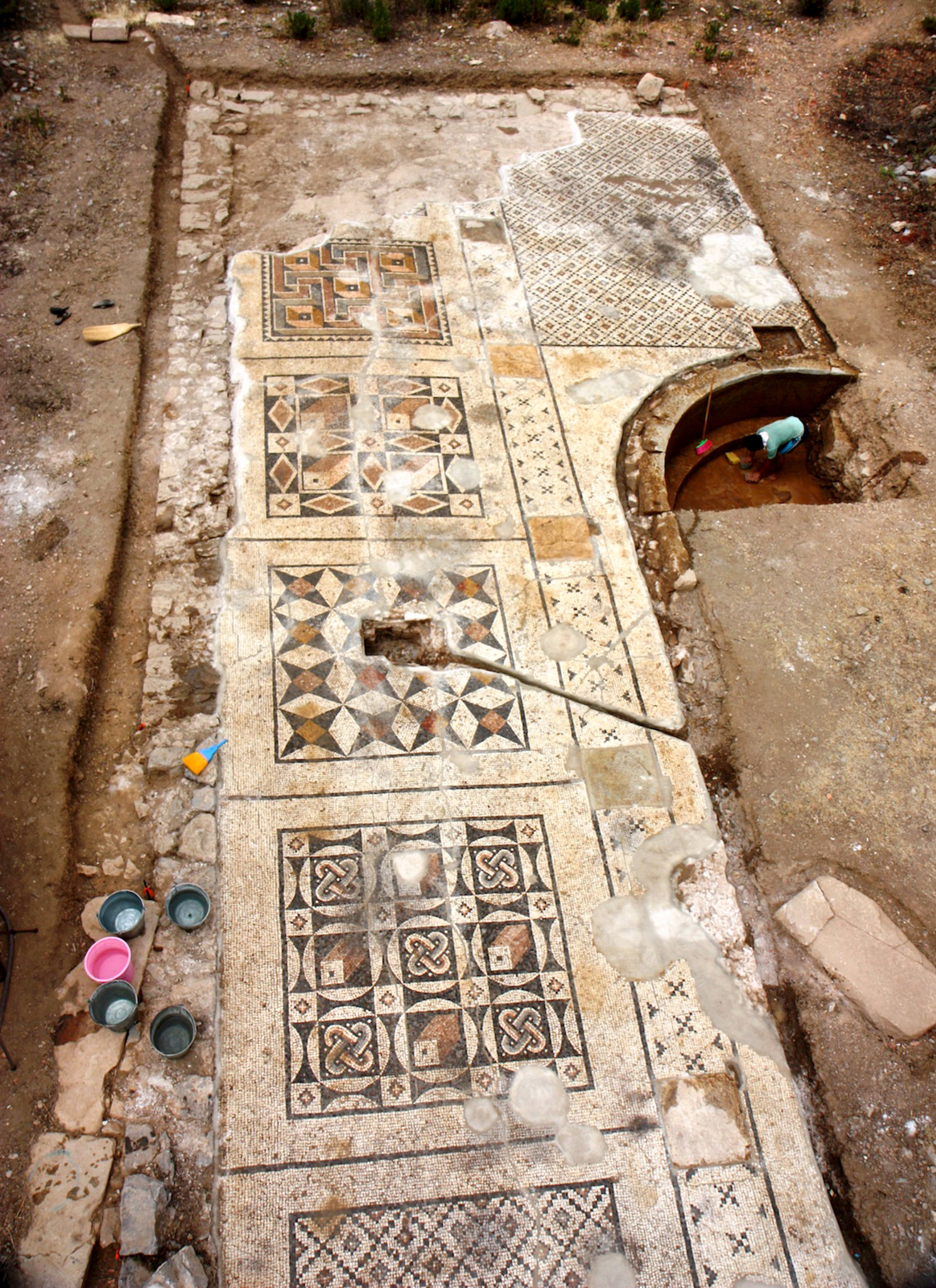 https://mdw-travel-data-us-east-1.s3.amazonaws.com/img/country/Romania/Roman-Mosaics/img_01.jpg