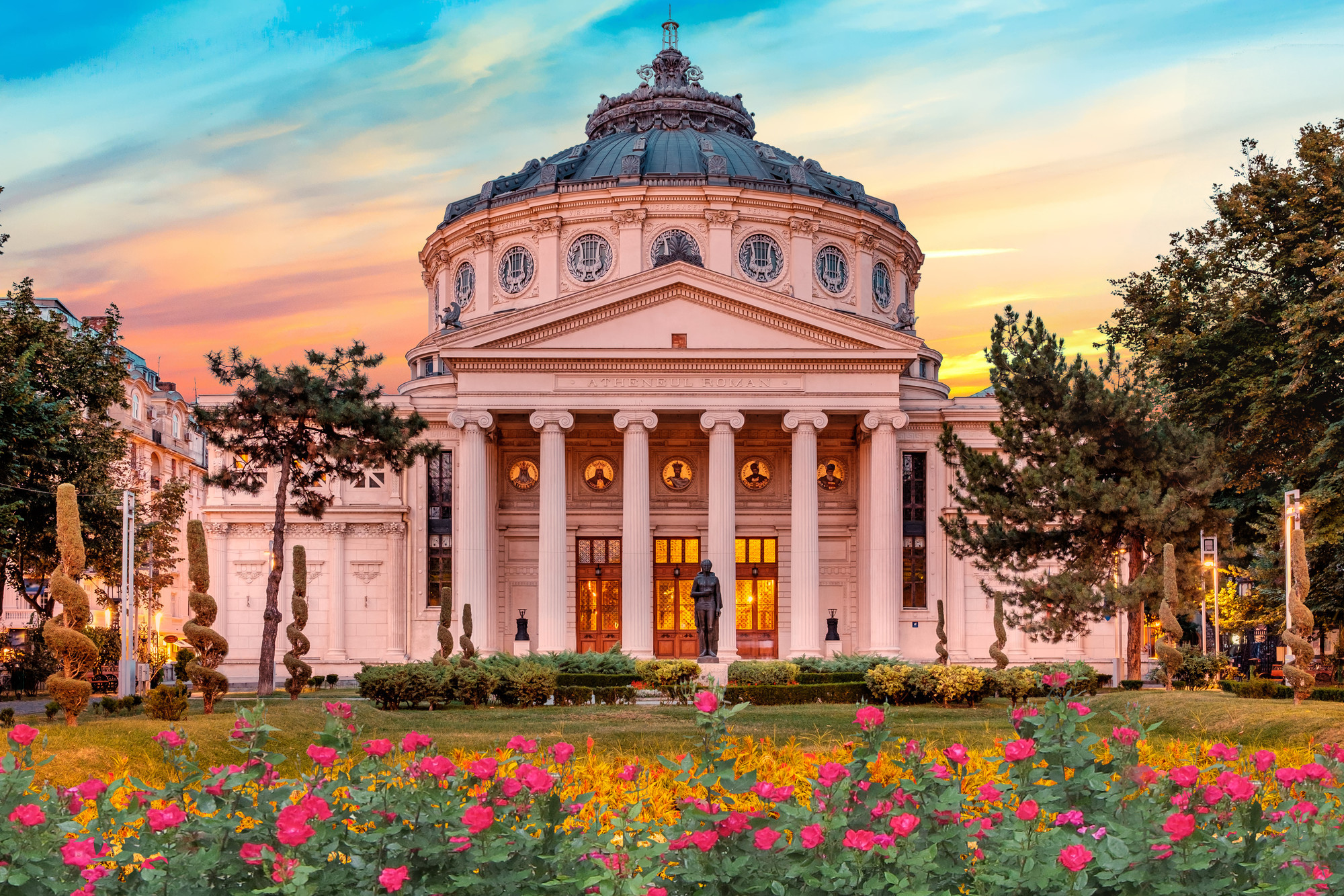 https://mdw-travel-data-us-east-1.s3.amazonaws.com/img/country/Romania/Romanian-Athenaeum/img_00.jpg