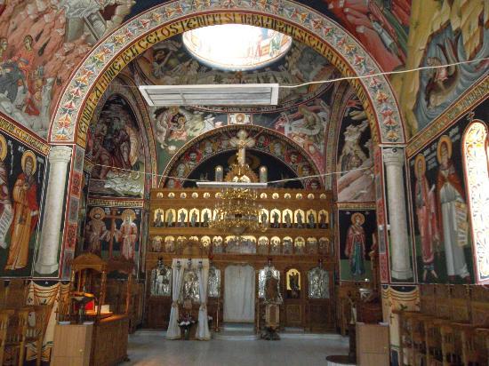 https://mdw-travel-data-us-east-1.s3.amazonaws.com/img/country/Romania/Saint-Andrews-Cave-Monastery/img_02.jpg