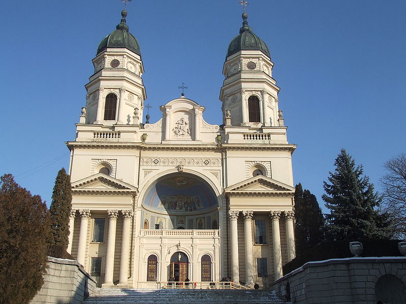 https://mdw-travel-data-us-east-1.s3.amazonaws.com/img/country/Romania/Saint-Peter-and-Paul-Orthodox-Cathedral/img_03.jpg