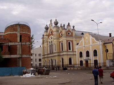 https://mdw-travel-data-us-east-1.s3.amazonaws.com/img/country/Romania/Satu-Mare-Synagogue/img_01.jpg