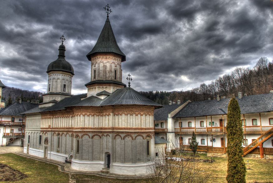 https://mdw-travel-data-us-east-1.s3.amazonaws.com/img/country/Romania/Secu-Monastery/img_00.jpg