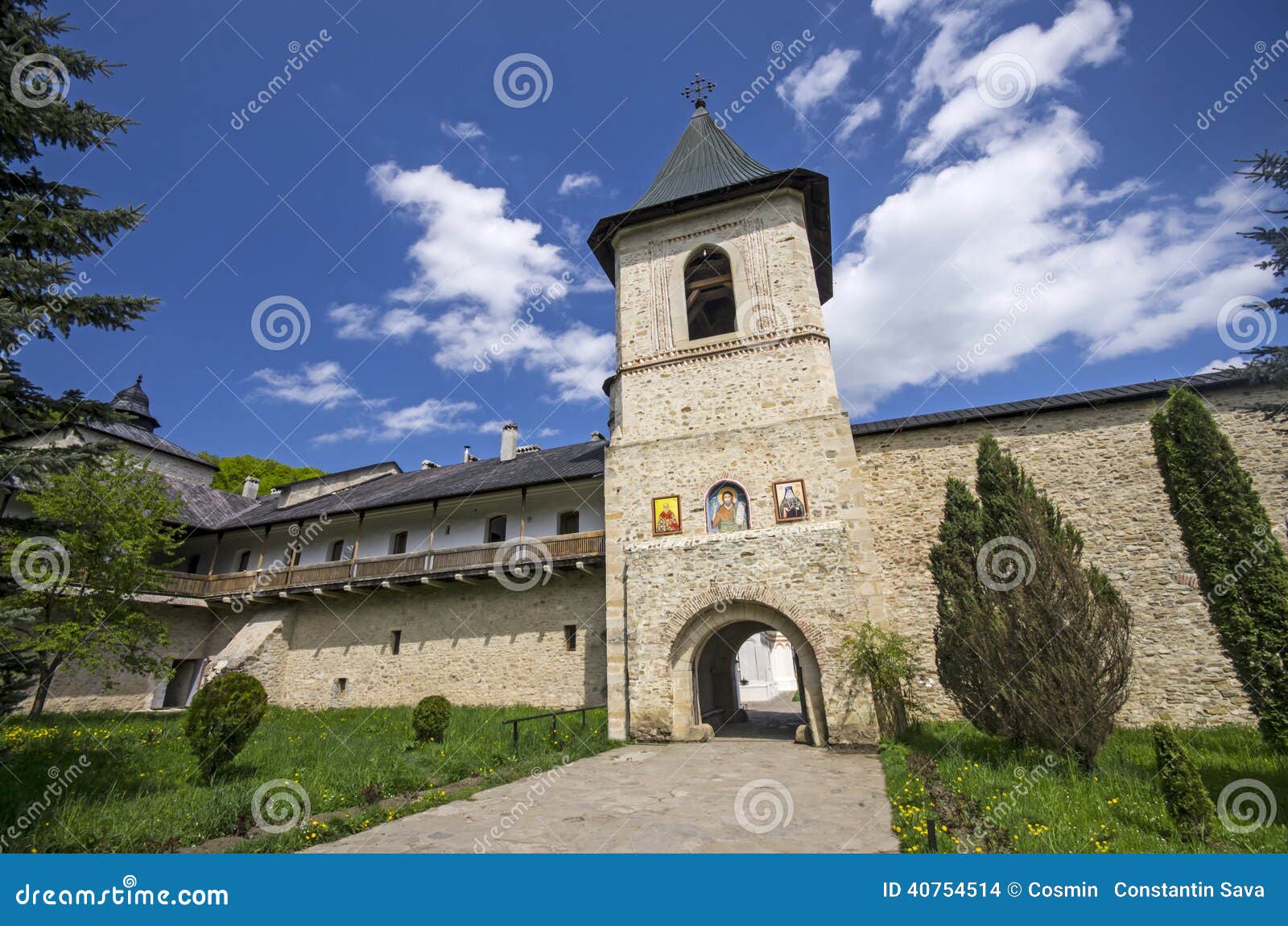 https://mdw-travel-data-us-east-1.s3.amazonaws.com/img/country/Romania/Secu-Monastery/img_01.jpg