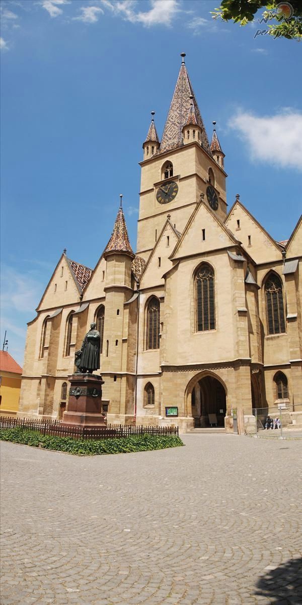 https://mdw-travel-data-us-east-1.s3.amazonaws.com/img/country/Romania/Sibiu-Lutheran-Cathedral/img_02.jpg