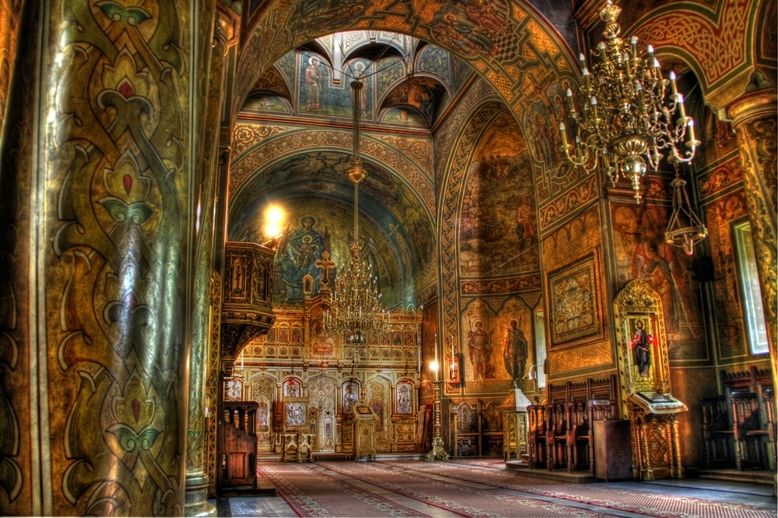 https://mdw-travel-data-us-east-1.s3.amazonaws.com/img/country/Romania/Sinaia-Orthodox-Church/img_03.jpg