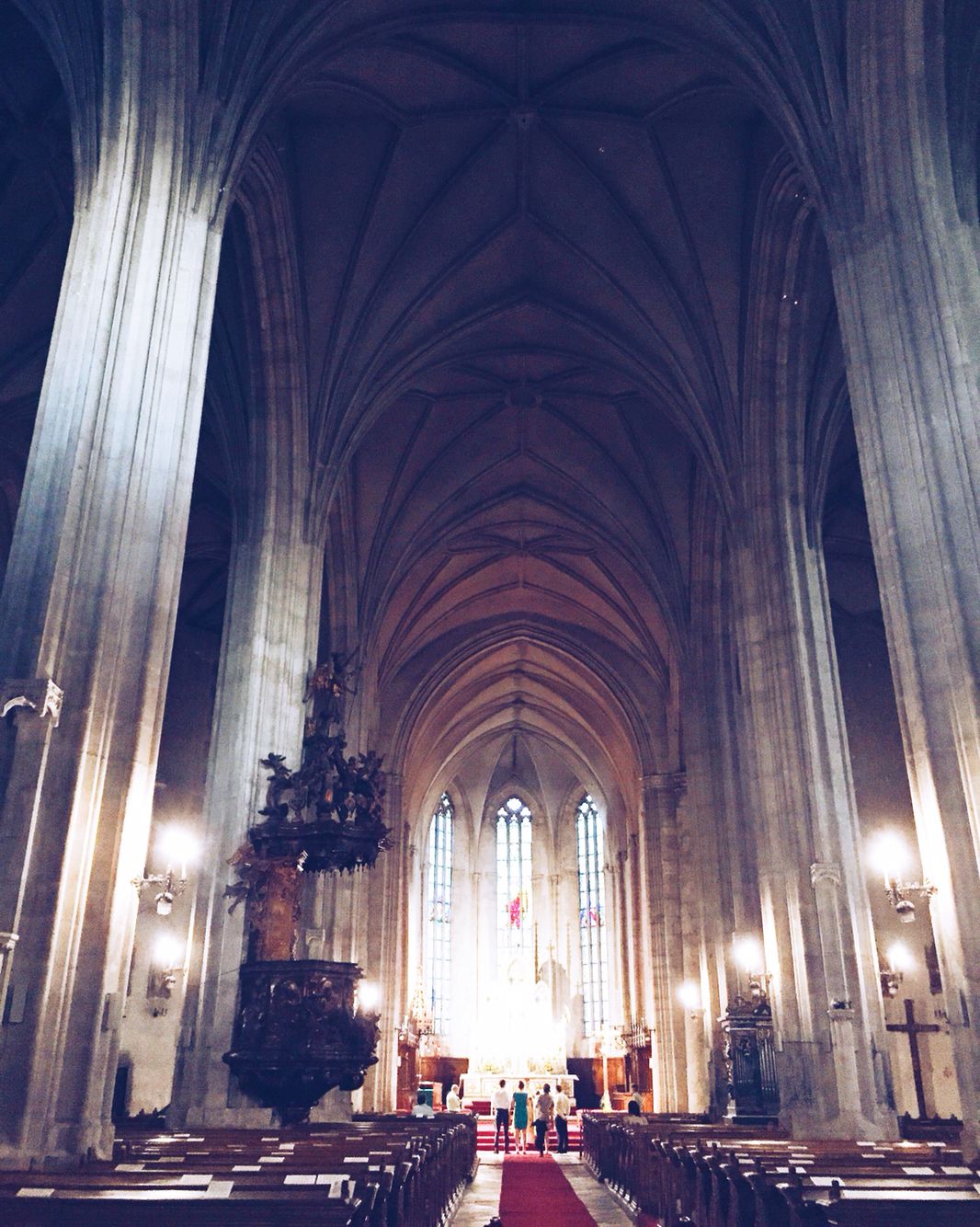 https://mdw-travel-data-us-east-1.s3.amazonaws.com/img/country/Romania/St-Michaels-Church/img_00.jpg