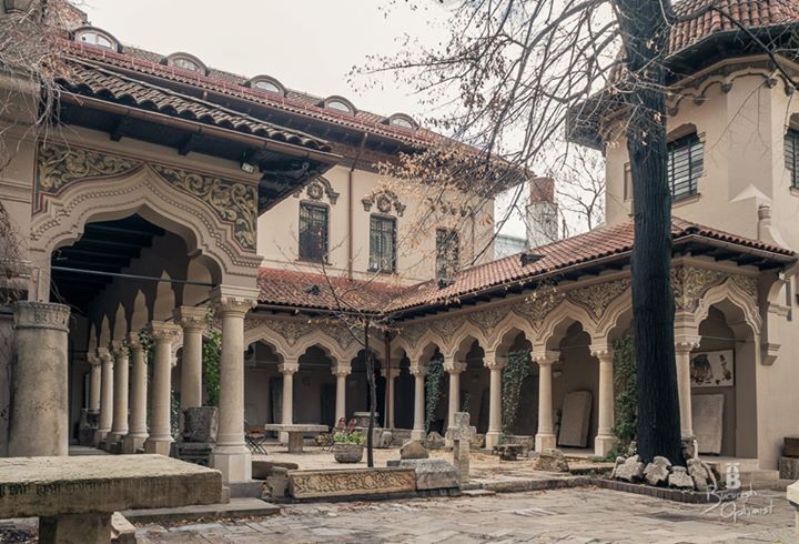 https://mdw-travel-data-us-east-1.s3.amazonaws.com/img/country/Romania/Stavropoleos-Monastery/img_03.jpg
