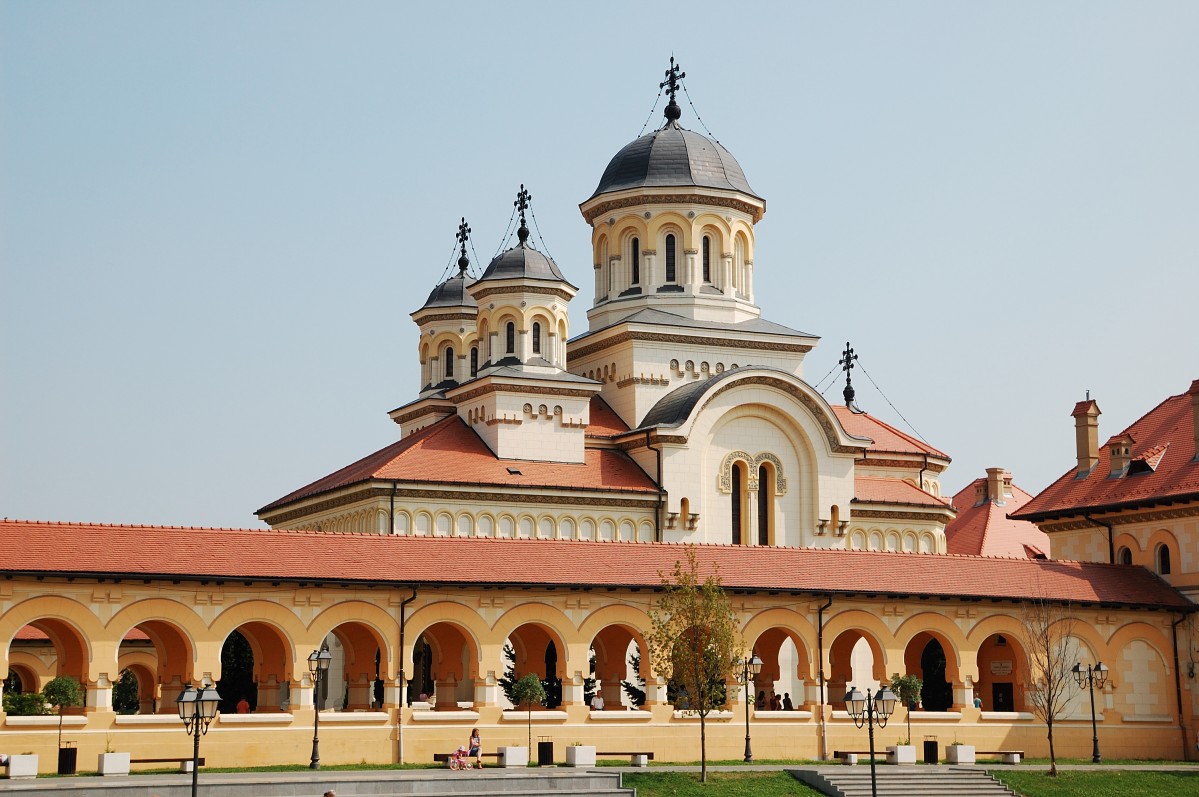 https://mdw-travel-data-us-east-1.s3.amazonaws.com/img/country/Romania/Sugas-Bai/img_03.jpg