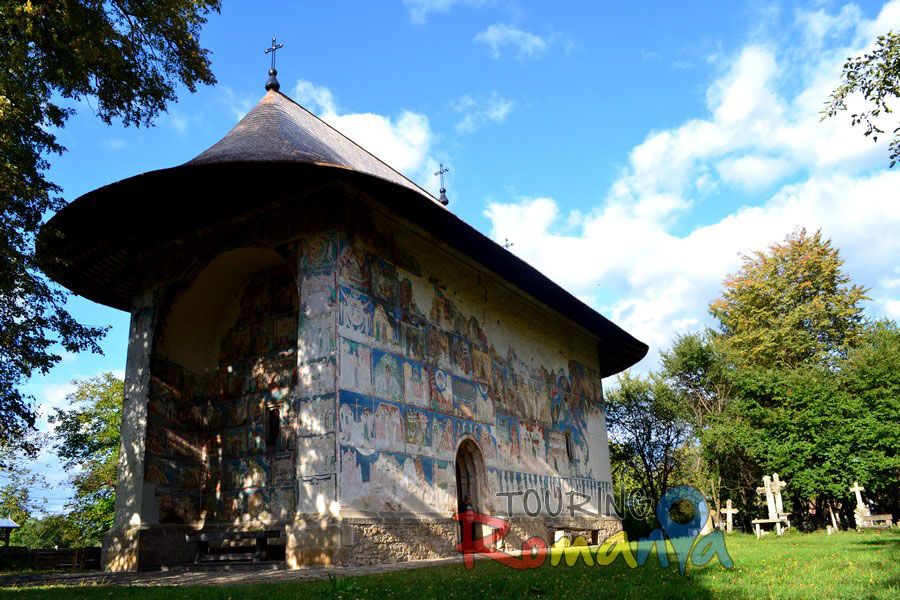 https://mdw-travel-data-us-east-1.s3.amazonaws.com/img/country/Romania/Surdesti-Wooden-Church/img_01.jpg