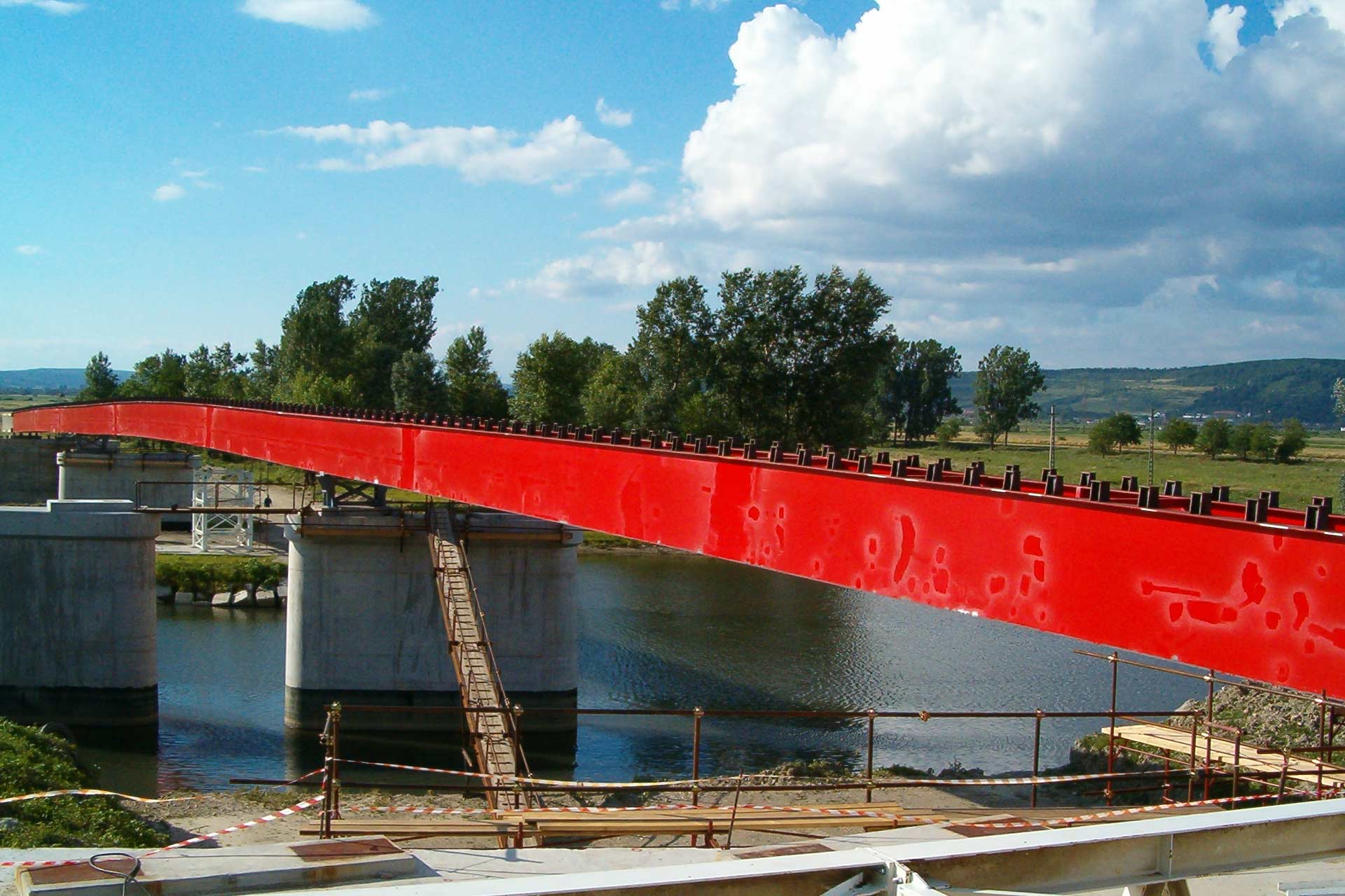 https://mdw-travel-data-us-east-1.s3.amazonaws.com/img/country/Romania/Suspended-Bridge-Over-the-Arges/img_00.jpg