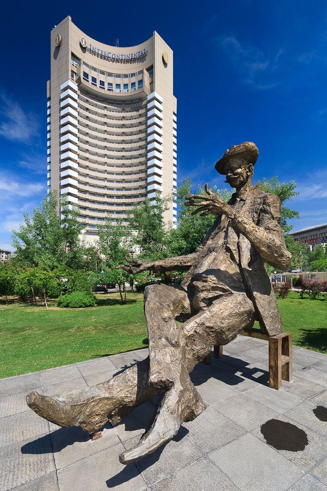 https://mdw-travel-data-us-east-1.s3.amazonaws.com/img/country/Romania/The-Ion-Luca-Caragiale-National-Theatre/img_00.jpg