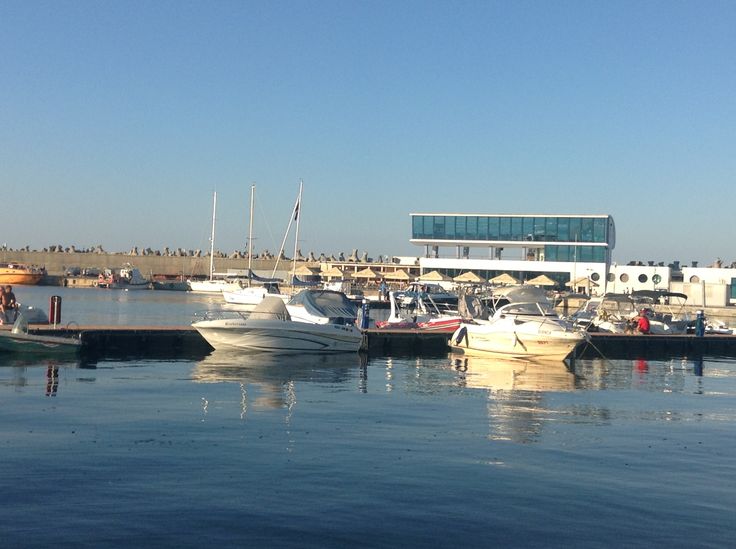https://mdw-travel-data-us-east-1.s3.amazonaws.com/img/country/Romania/Tomis-Yachting-Club-&-Beach/img_01.jpg