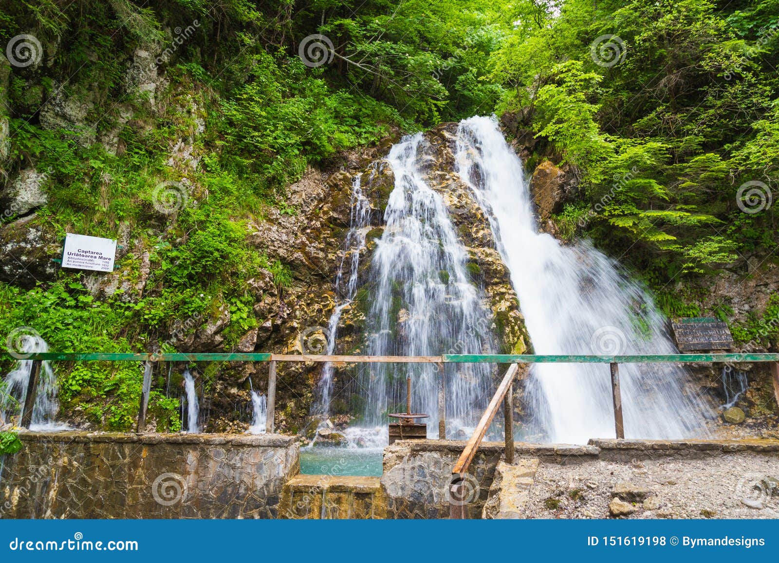 https://mdw-travel-data-us-east-1.s3.amazonaws.com/img/country/Romania/Urlatoarea-Waterfall/img_03.jpg