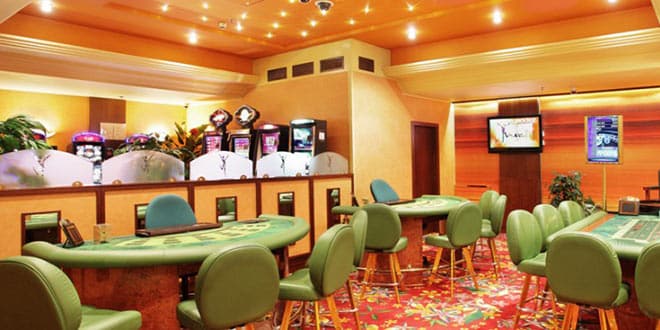 https://mdw-travel-data-us-east-1.s3.amazonaws.com/img/country/Romania/Viva-Club-&-Casino/img_01.jpg