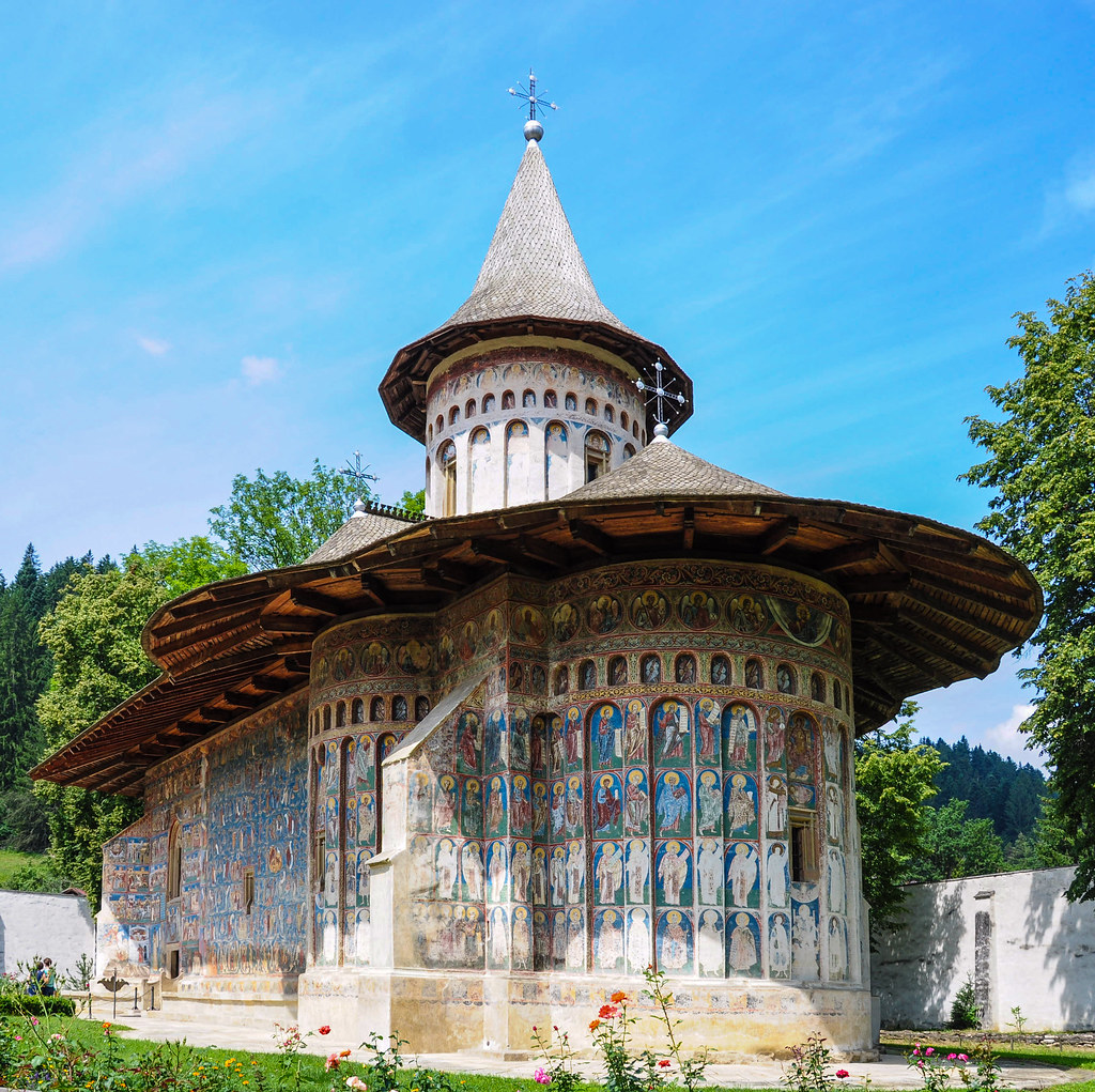 https://mdw-travel-data-us-east-1.s3.amazonaws.com/img/country/Romania/Voronet-Monastery/img_00.jpg