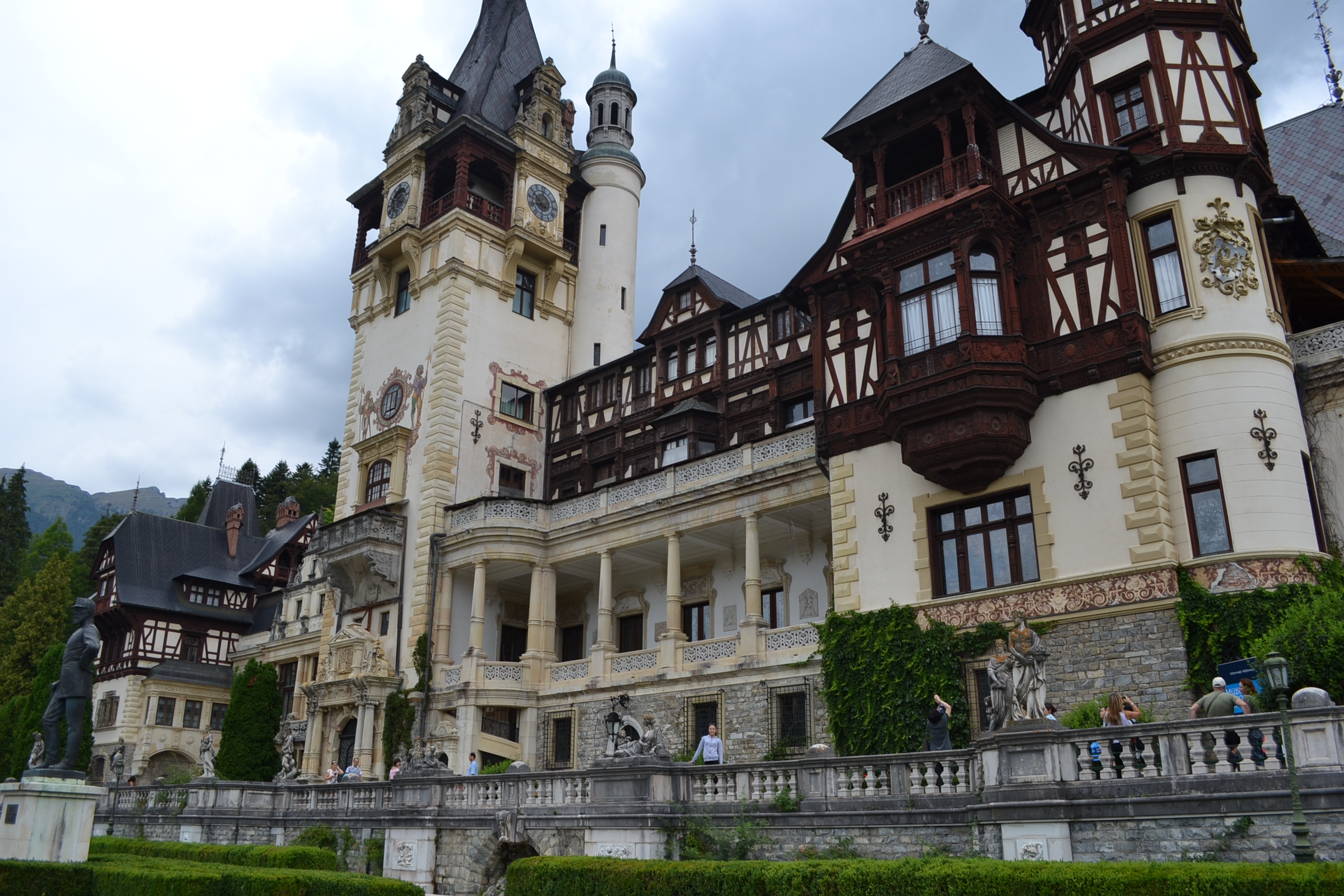 https://mdw-travel-data-us-east-1.s3.amazonaws.com/img/country/Romania/Vrancioaia-Cave/img_02.jpg