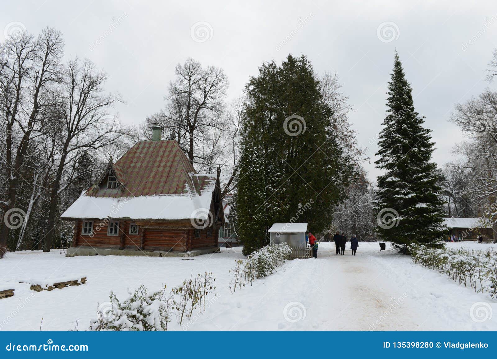 https://mdw-travel-data-us-east-1.s3.amazonaws.com/img/country/Russia/Abramtsevo-Museum-Reserve/img_02.jpg