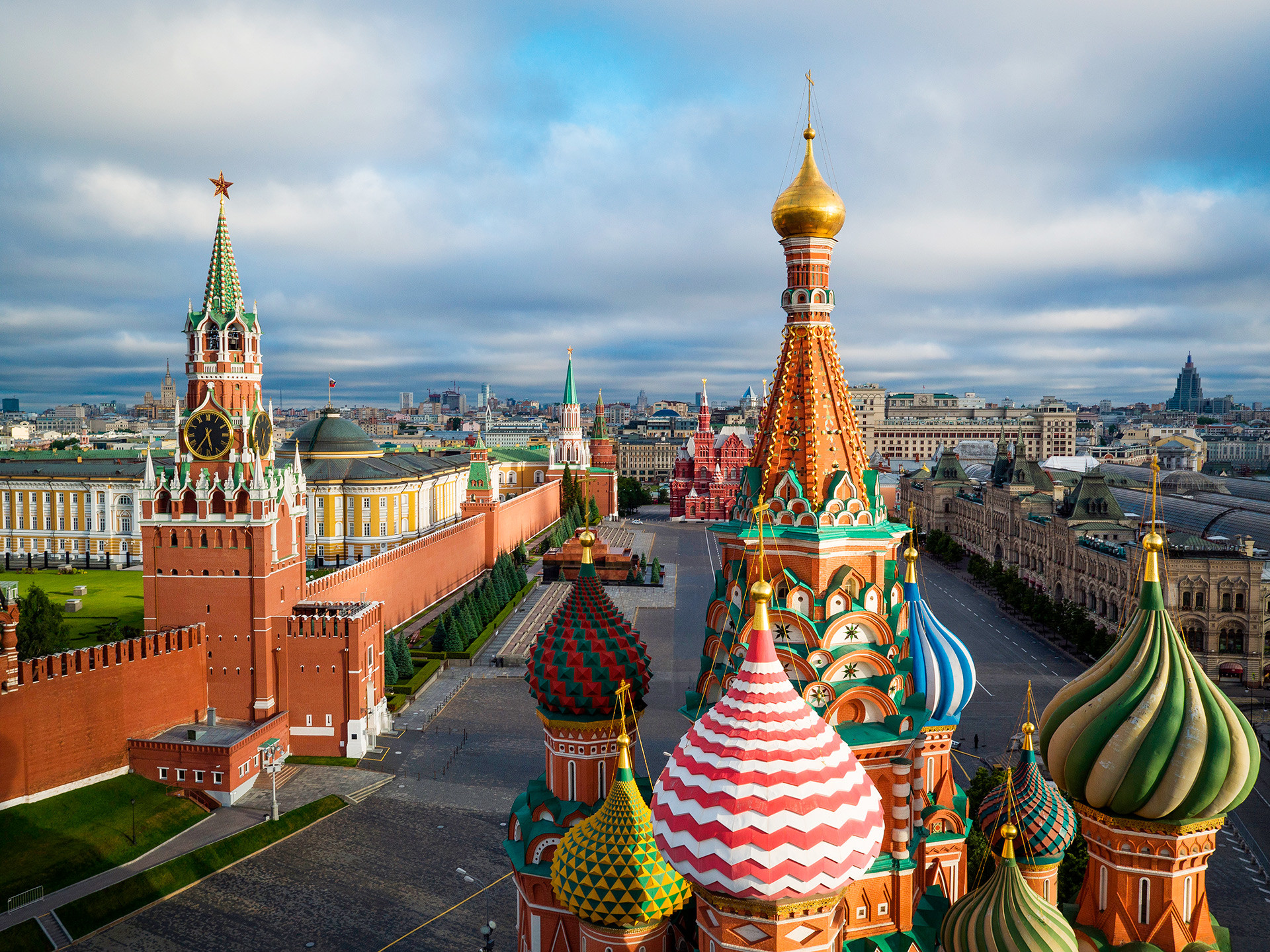 https://mdw-travel-data-us-east-1.s3.amazonaws.com/img/country/Russia/Andreevskoye-village/img_01.jpg