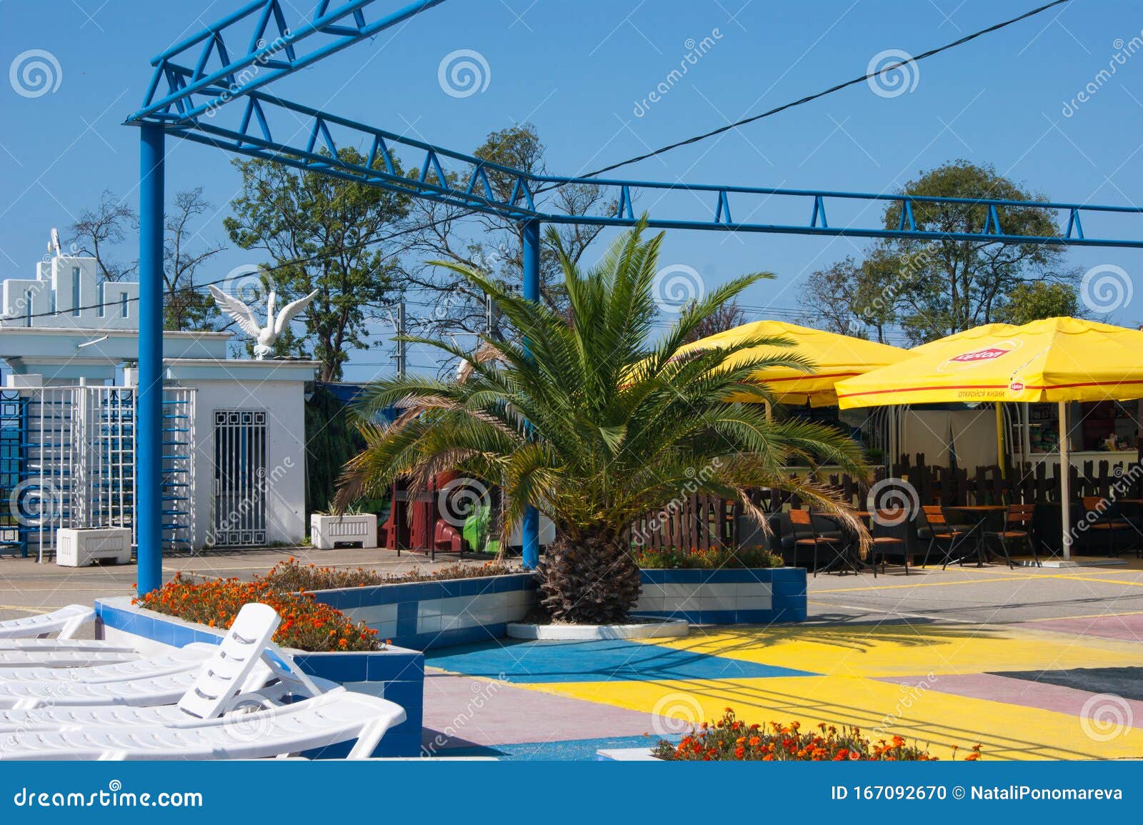 https://mdw-travel-data-us-east-1.s3.amazonaws.com/img/country/Russia/AquaLoo-Water-Park/img_05.jpg