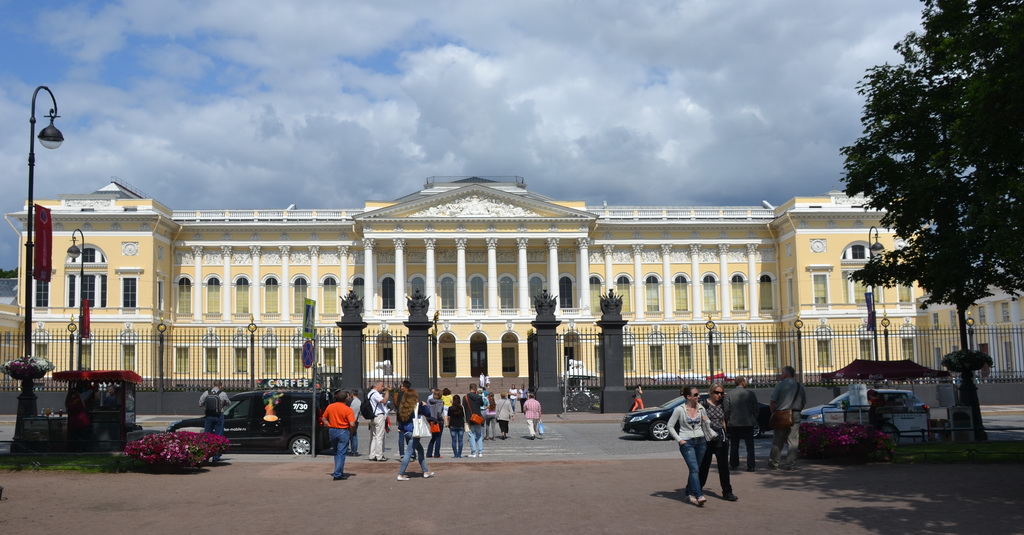 https://mdw-travel-data-us-east-1.s3.amazonaws.com/img/country/Russia/Art-Museum-of-City-Life/img_03.jpg
