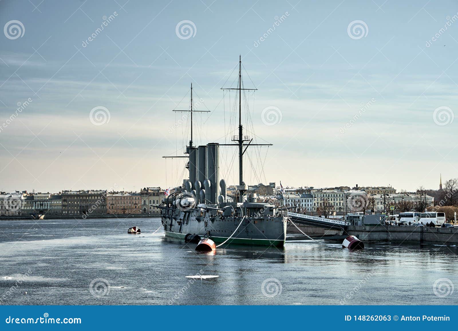 https://mdw-travel-data-us-east-1.s3.amazonaws.com/img/country/Russia/Avrora-Cruiser/img_03.jpg