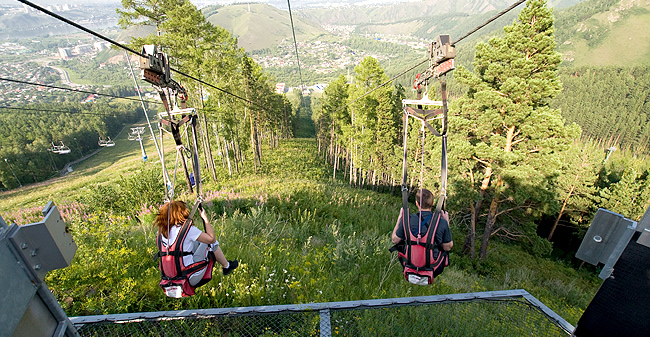 https://mdw-travel-data-us-east-1.s3.amazonaws.com/img/country/Russia/Bobrovy-Log-Park/img_04.jpg