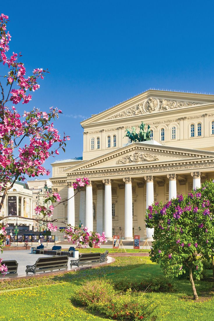 https://mdw-travel-data-us-east-1.s3.amazonaws.com/img/country/Russia/Bolshoi-Theatre/img_02.jpg