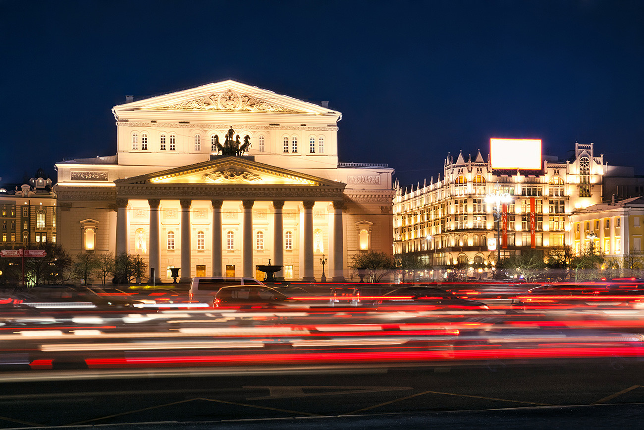 https://mdw-travel-data-us-east-1.s3.amazonaws.com/img/country/Russia/Bolshoi-Theatre/img_03.jpg