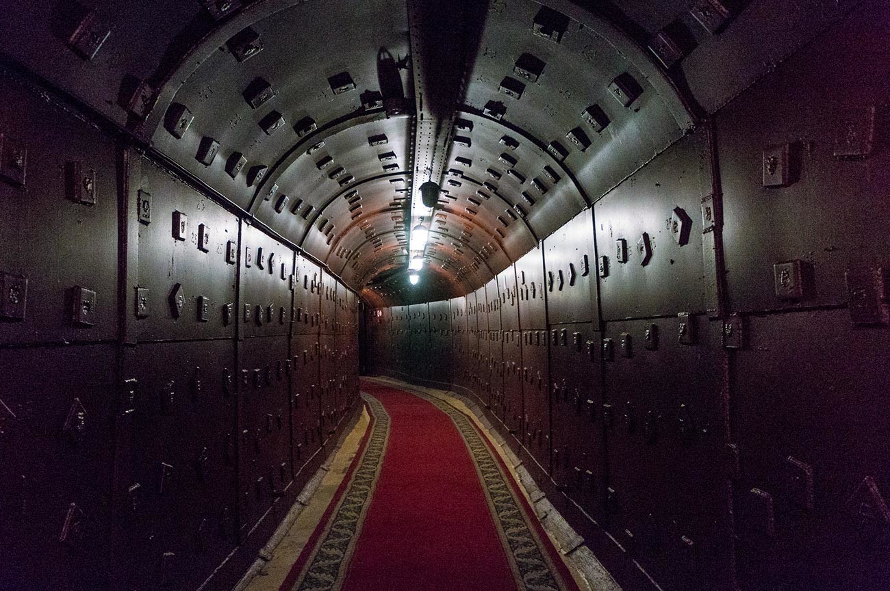 https://mdw-travel-data-us-east-1.s3.amazonaws.com/img/country/Russia/Bunker-Museum/img_01.jpg