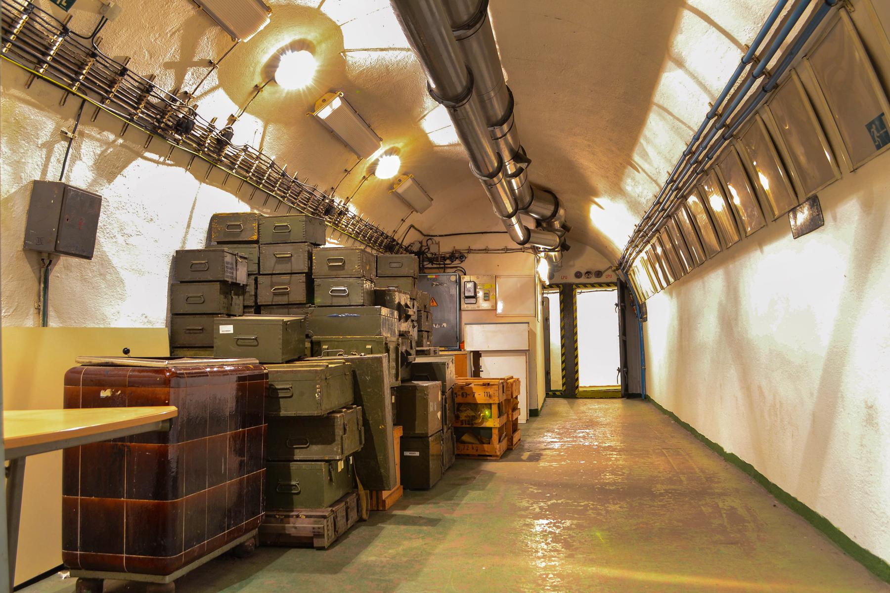 https://mdw-travel-data-us-east-1.s3.amazonaws.com/img/country/Russia/Bunker-Museum/img_03.jpg
