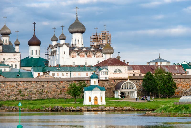 https://mdw-travel-data-us-east-1.s3.amazonaws.com/img/country/Russia/Chapel-Saint-Alexander-Nevsky/img_02.jpg