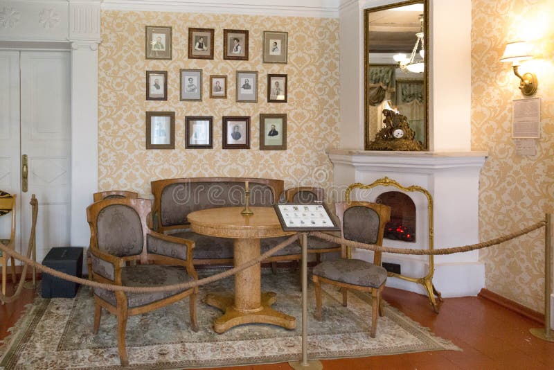 https://mdw-travel-data-us-east-1.s3.amazonaws.com/img/country/Russia/Decembrists-Museum--House-of-Trubetskoys-/img_01.jpg