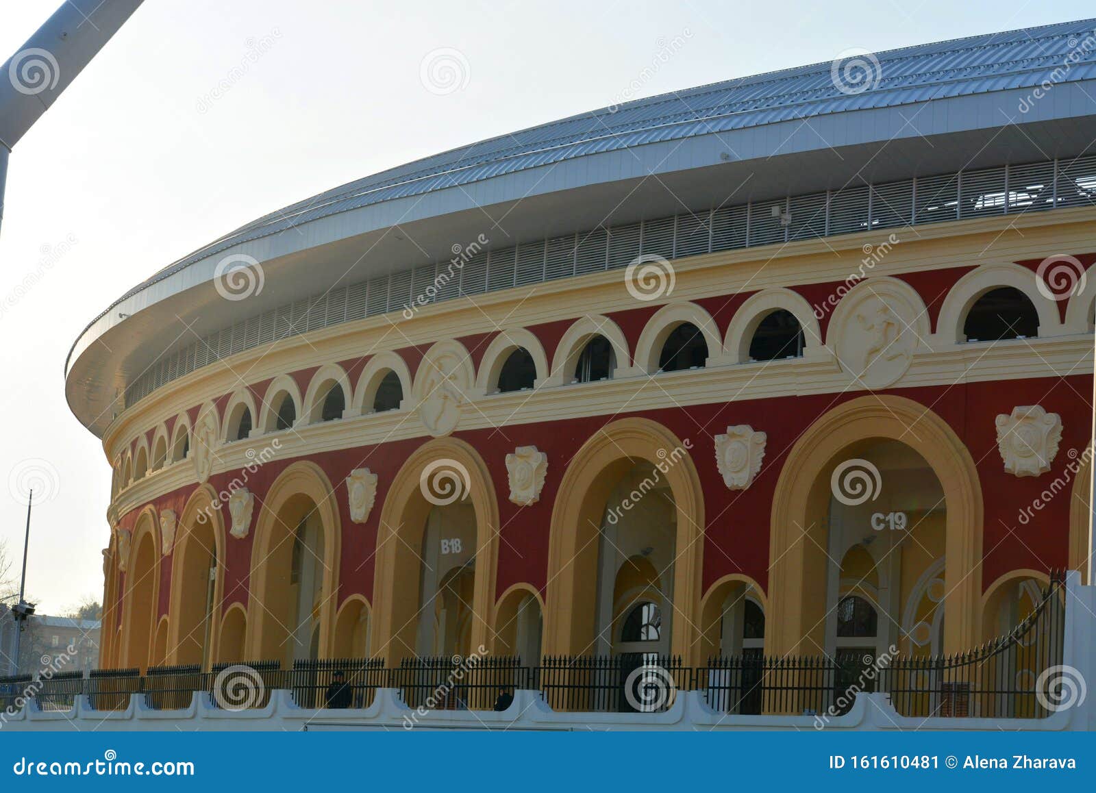 https://mdw-travel-data-us-east-1.s3.amazonaws.com/img/country/Russia/Dinamo-Sports-Palace/img_01.jpg