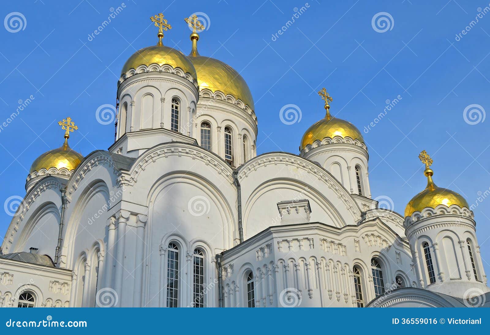 https://mdw-travel-data-us-east-1.s3.amazonaws.com/img/country/Russia/Diveevo-Monastery/img_03.jpg