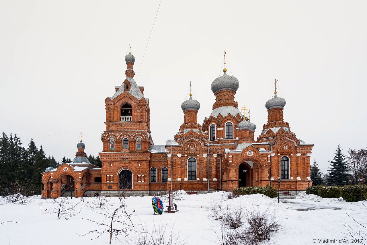 https://mdw-travel-data-us-east-1.s3.amazonaws.com/img/country/Russia/Exaltation-of-the-Holy-Cross-Monastery/img_02.jpg